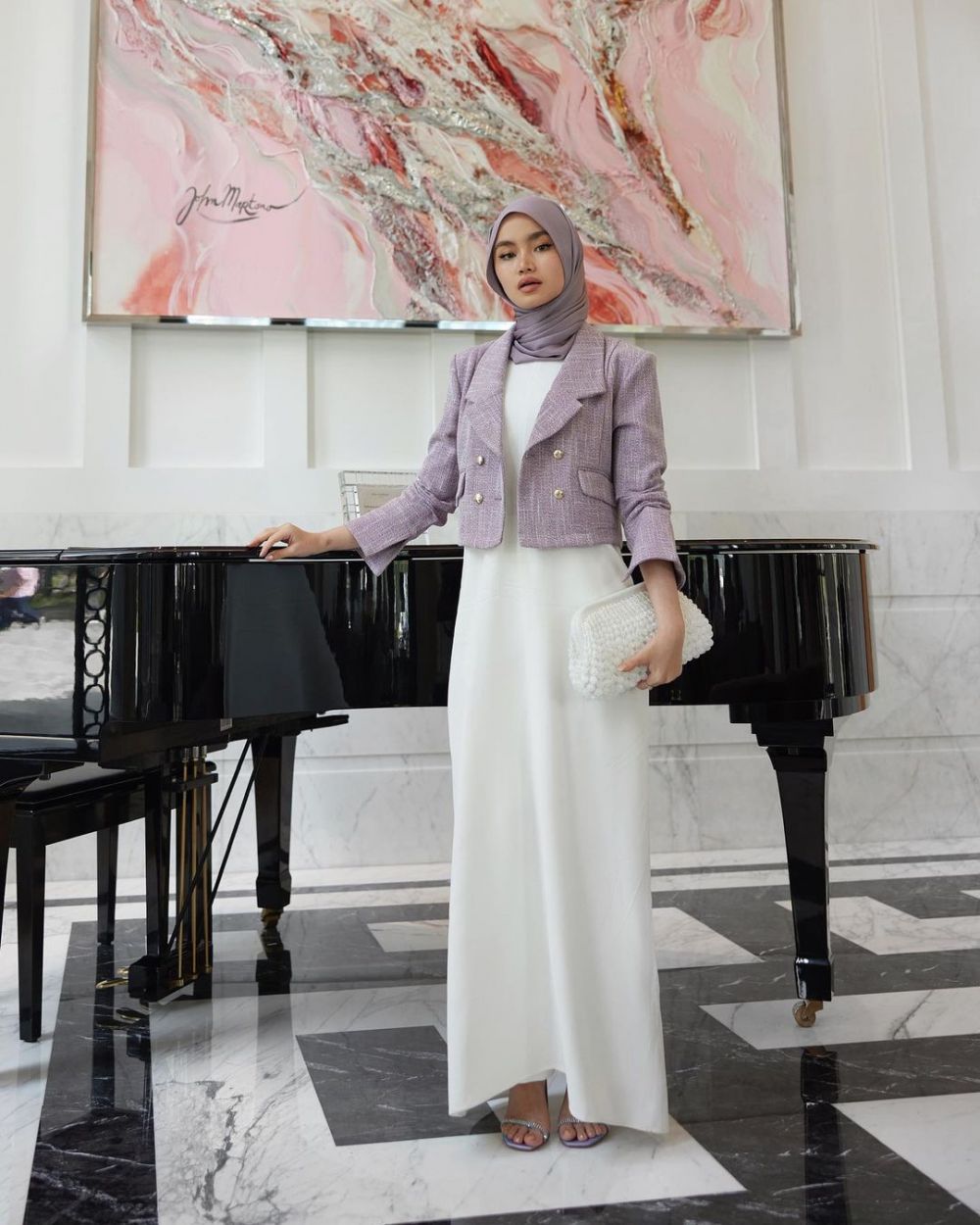 10 Outfit Casual Hijab Friendly Ala Sashfir, Cewek Pinterest Banget!