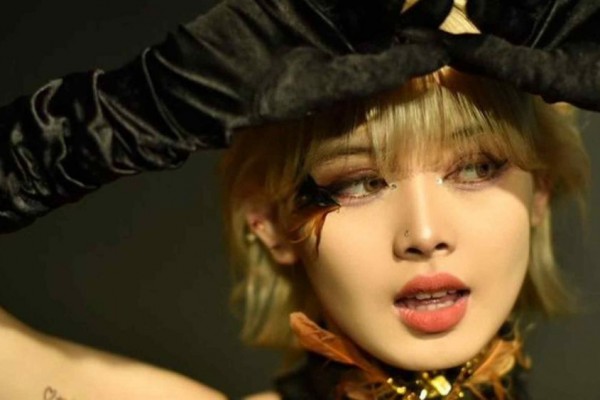 10 Potret Feni Fitriyanti JKT48 Si Rambut Blonde, Bak Barbie Hidup