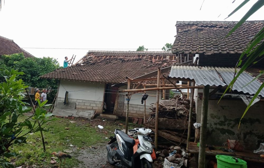 Hujan, Angin, dan Petir, 90 Rumah Warga Banyuwangi Rusak