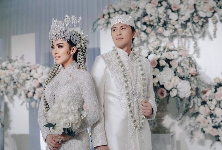 Syahrini's Wedding Dress: A Symphony of Extravagance and Controversy