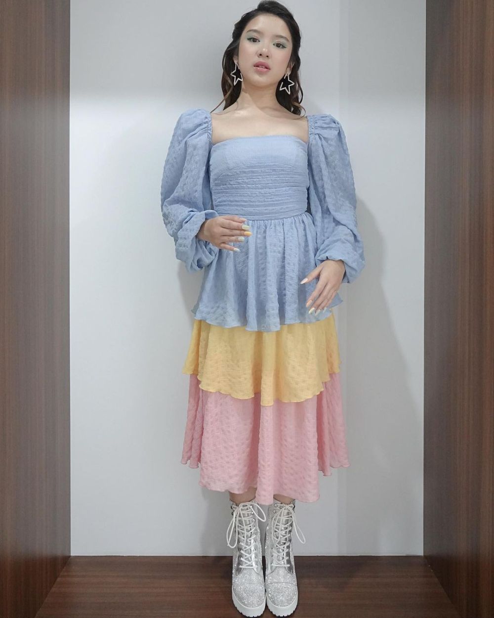 9 Rekomendasi Outfit Estetik Ala Tiara Andiri, Stunning Banget!