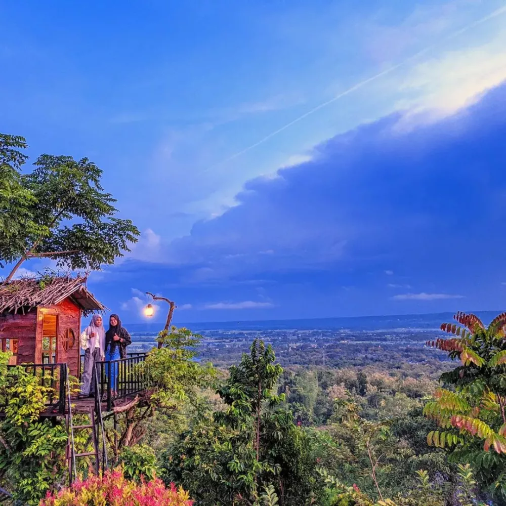 Wisata Bukit Tinggi Daramista Sumenep