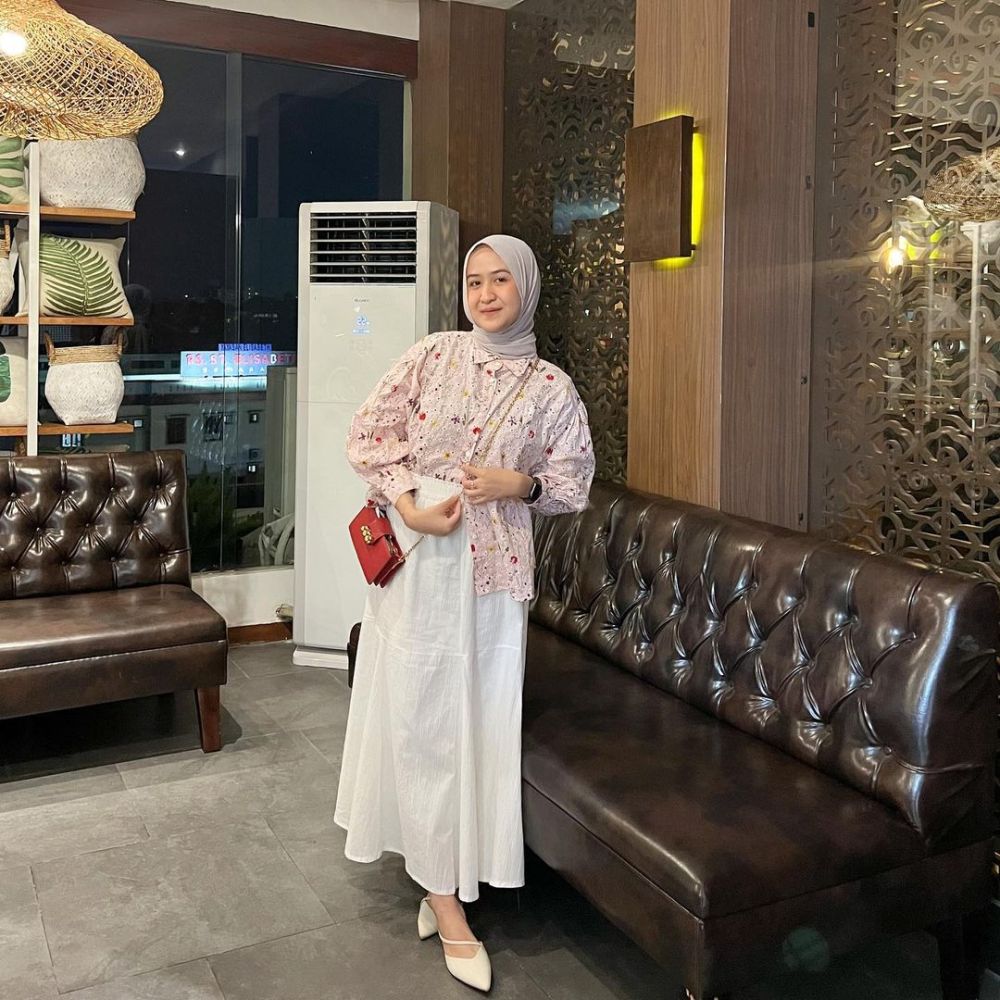 9 Ide OOTD Hijab dengan Rok ala Silvia Maulidia, Pas Buat Ketemu Camer