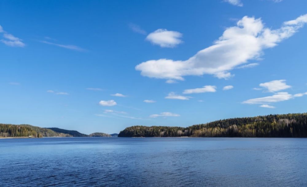 7 Potret Danau Ladoga, Danau Terbesar di Eropa, Pesona Magis