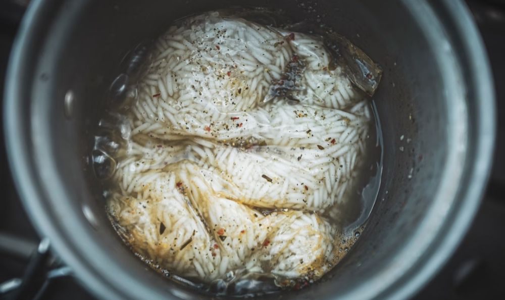 Tips Merawat Panci Penanak Nasi Rice Cooker agar Tak Cepat Mengelupas 