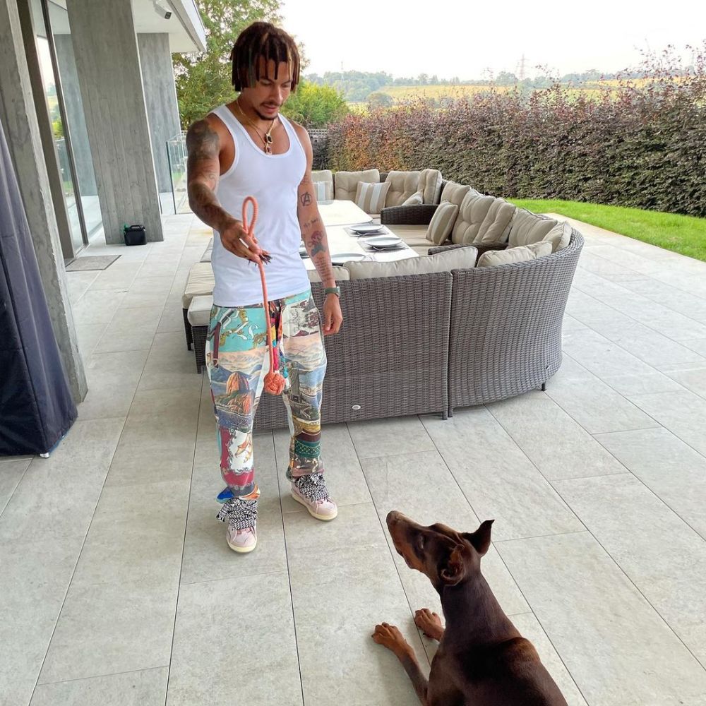 9 Ide Gaya Kasual ala Dele Alli, Cocok Buat Daily Outfit!