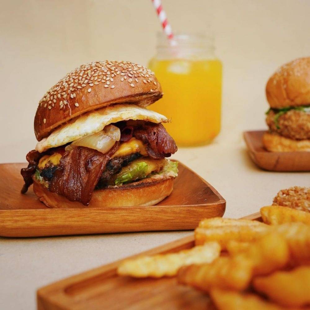 5 Tempat Makan Burger Terhits Di Bali