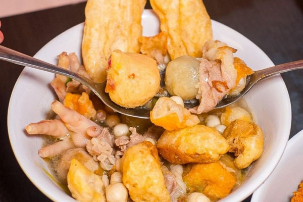 6 Tempat Makan Seblak di Jogja, Pedasnya Nampol!