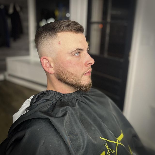 10 Rekomendasi Potongan Rambut Pendek Pria Indonesia Terbaik 2023