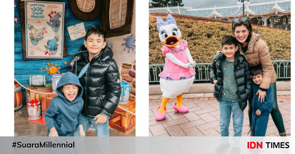 Momen Carissa Puteri Ajak Anak Ke Disneyland