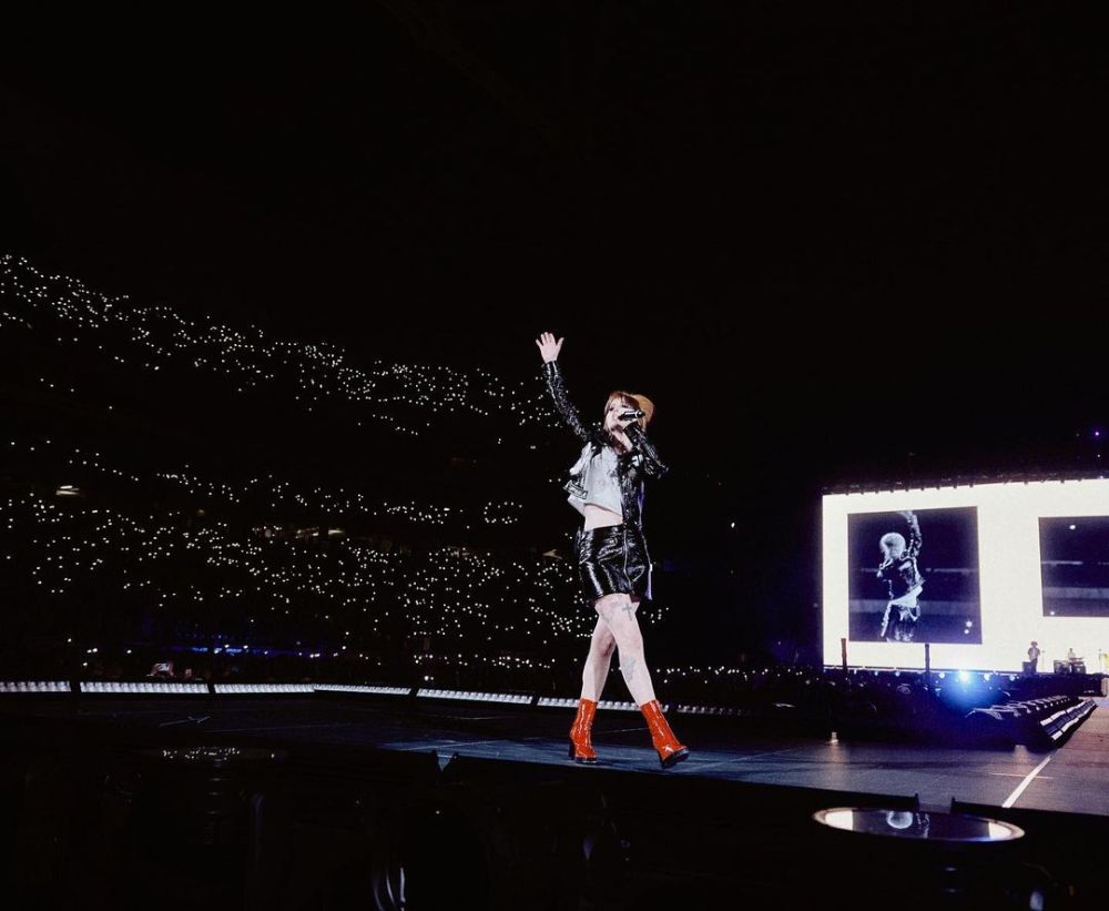 10 Potret The Eras Tour Taylor Swift di Glendale, Epik!