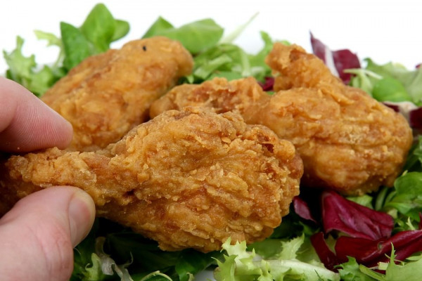 Batasi 5 Makanan Ini agar Pola Makan Selama Puasa Tetap Terjaga