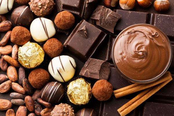 5 Resep Camilan Berbahan Cokelat Batang tanpa Tepung, Gak Pake Ribet!