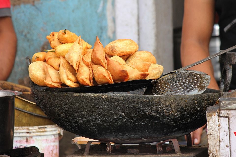 Batasi 5 Makanan Ini agar Pola Makan Selama Puasa Tetap Terjaga