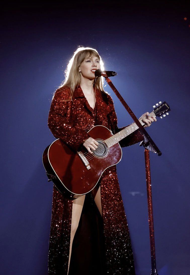 10 Potret The Eras Tour Taylor Swift di Glendale, Epik!