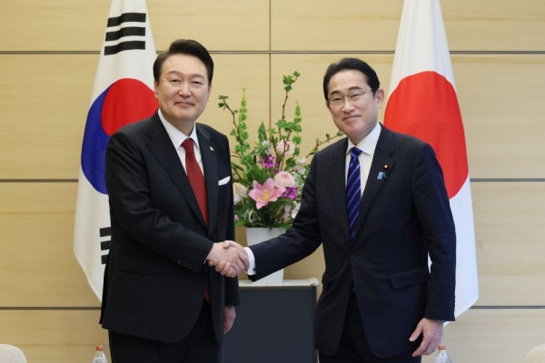 Kembali Akur, Korsel-Jepang Pulihkan Hubungan Dagang dan Intelijen