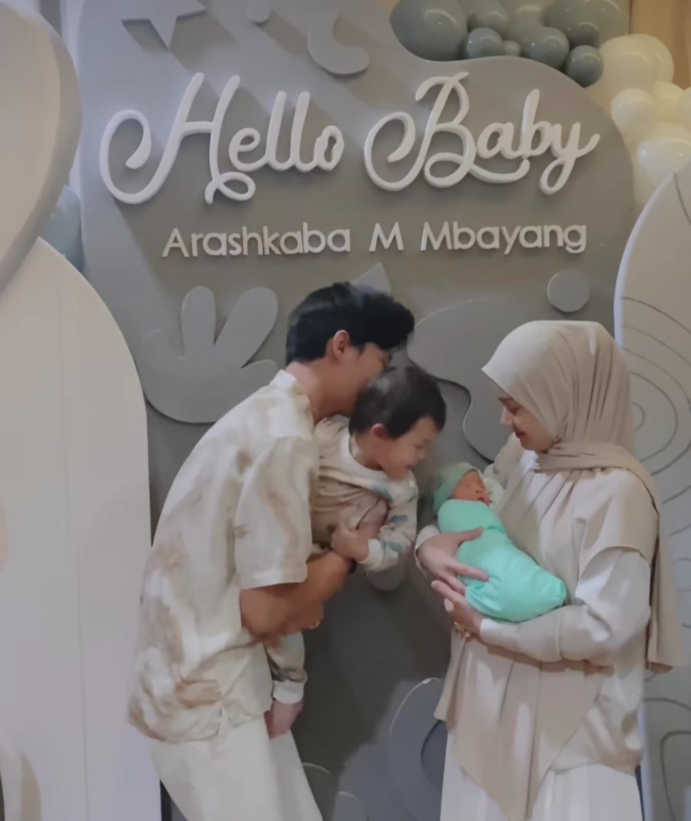 10 Potret Gemas Arashkaba, Anak Kedua Dinda Hauw dan Rey Mbayang