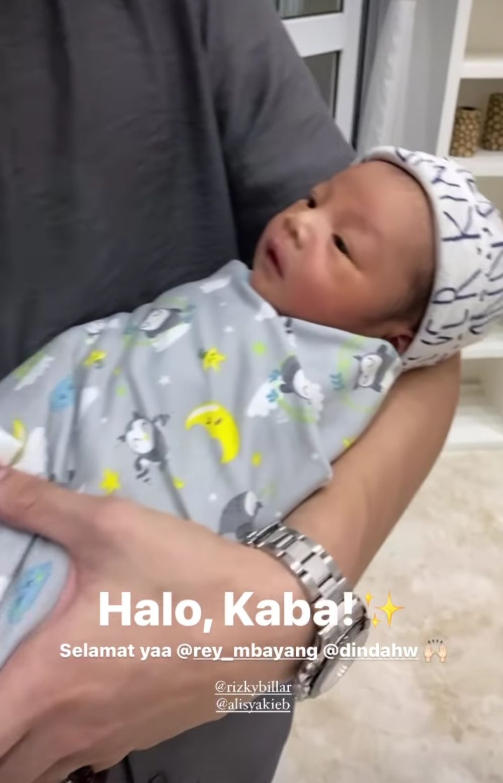 10 Potret Gemas Arashkaba, Anak Kedua Dinda Hauw dan Rey Mbayang
