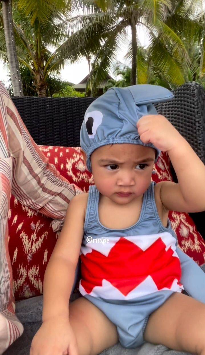 10 Potret Gemas Rayyanza Cosplay Jadi Baby Shark