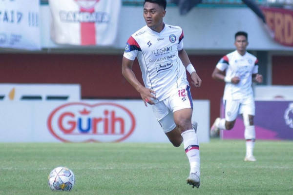 Pemain Arema FC Layangkan Somasi Ke Netizen