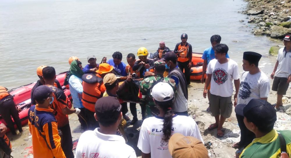 Kapal Nelayan di Tuban Tenggelam, Lima Orang Selamat Satu Meninggal