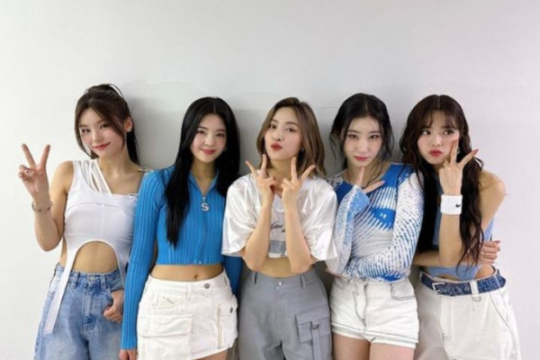 10 Referensi OOTD Hangout ala Member ITZY, Style-nya Eye Catchy!