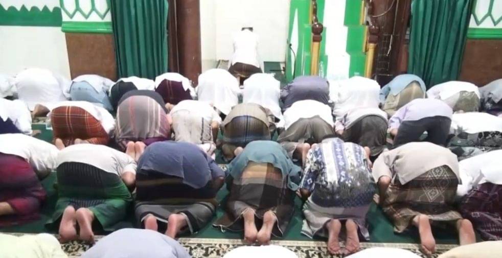 Tempat Salat Tarawih Tercepat Dan Terlama Di Indonesia