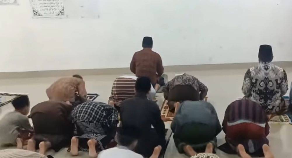 Tempat Salat Tarawih Tercepat Dan Terlama Di Indonesia