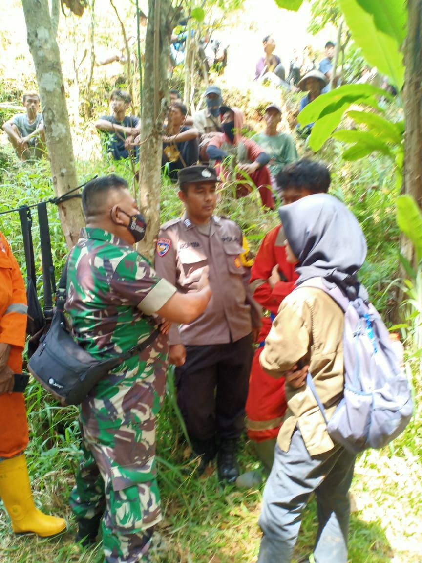 Anggota Mapala UNS Terjatuh di Gua Braholo Gunungkidul  