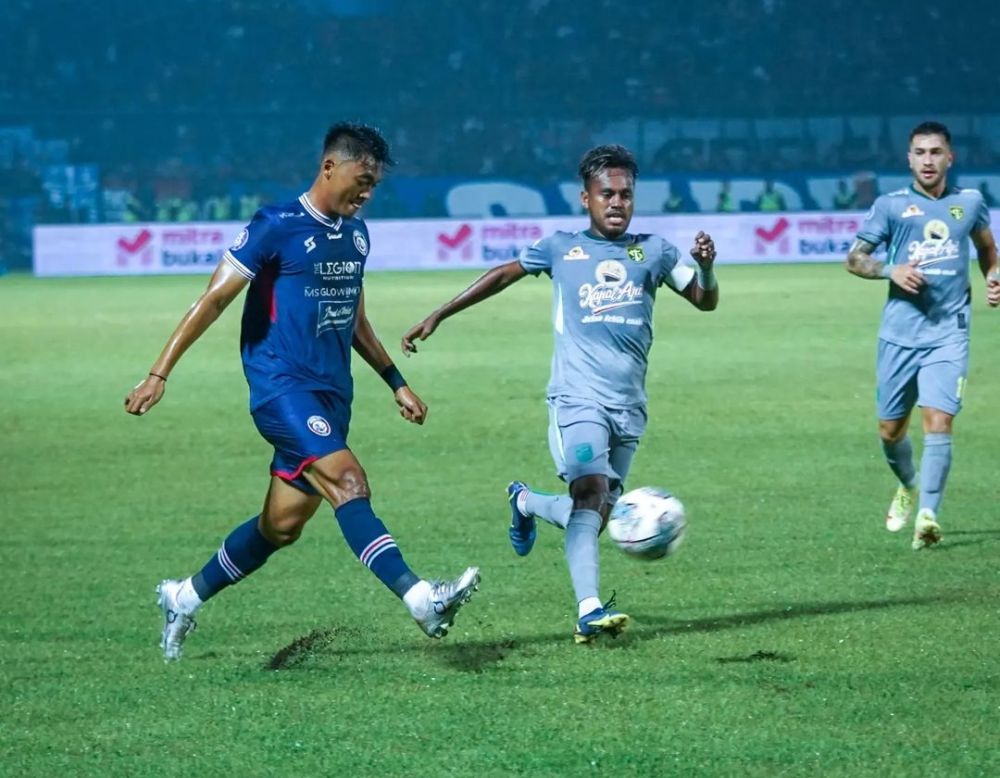 Hadapi Persebaya di Stadion PTIK, Arema FC Lebih Suka di Surabaya