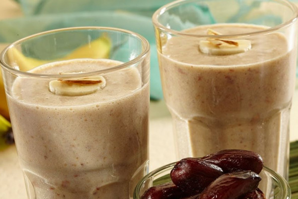 Resep Pisang Almond Kurma Smoothie, Bikin Kenyang Seharian!