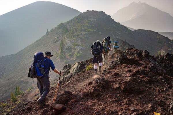 5 Tips biar Gak Mudah Lelah saat Mendaki Gunung, Olahraga!