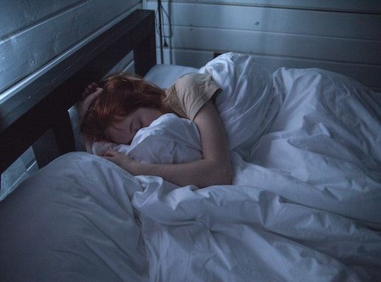 5 Alasan Kenapa Kamu Lebih Baik Tidur dengan Lampu Mati