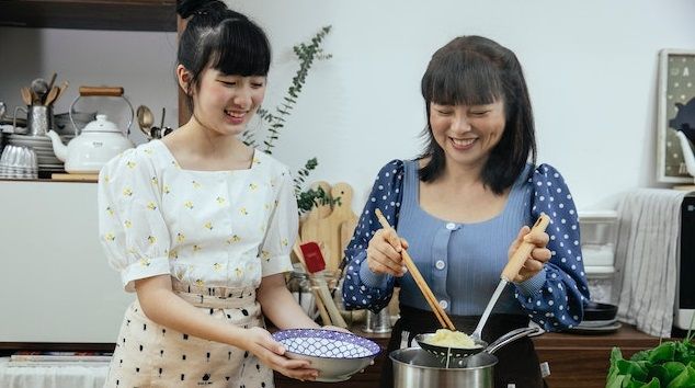 Resep Ramen Kuah Creamy ala Restoran Pakai Mi Instan 