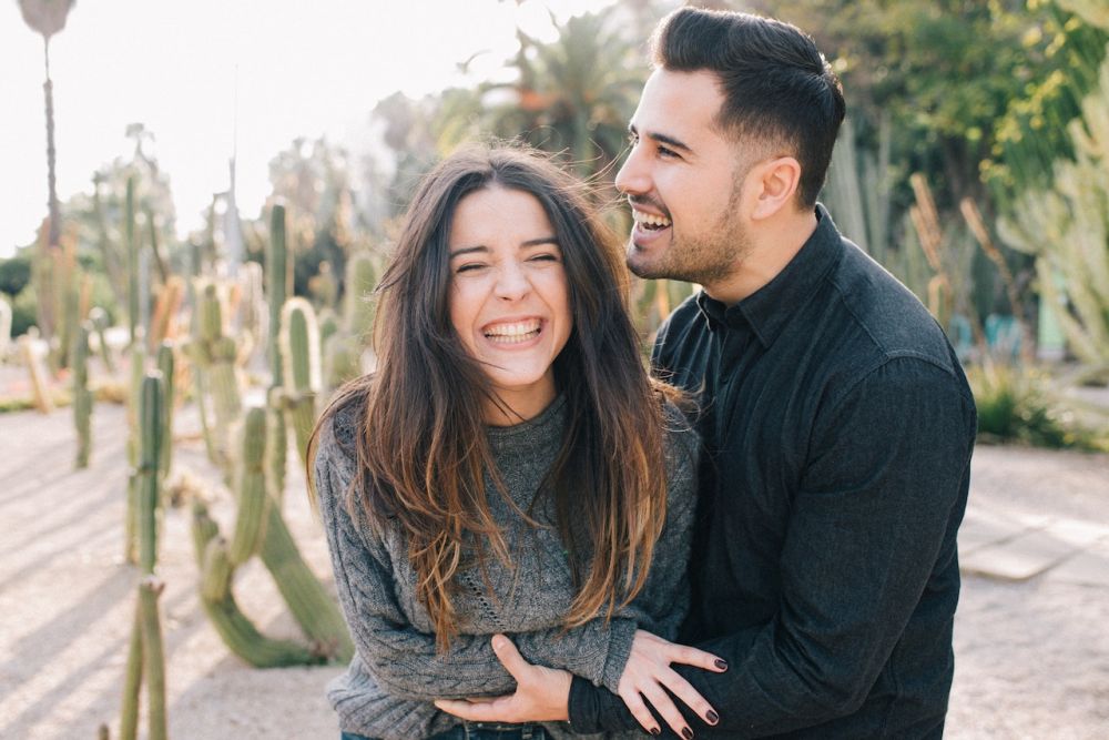 5 Zodiak yang Ingin Mempunyai Pasangan yang Bisa Bikin Tertawa