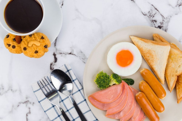 Resep Sunny Side Up Egg ala Hotel yang Buatnya Mudah, Begini Caranya!