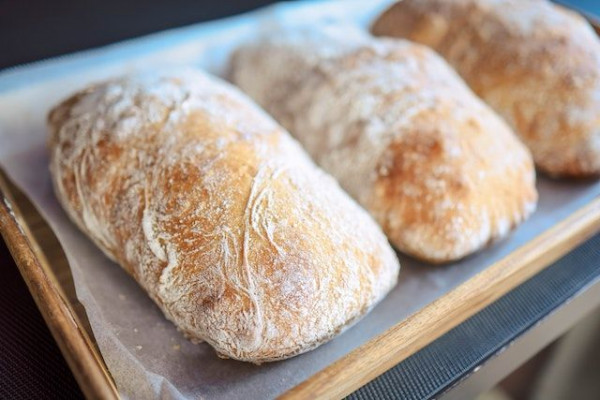 Resep Ciabatta Rolls, Roti Crunchy Populer Khas Italia