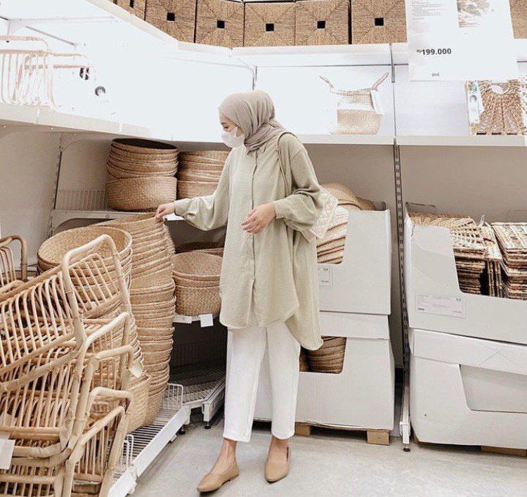 10 Ide Padu Padan Outfit Nuansa Hijau ala Ashry Rizqky, Matchy!