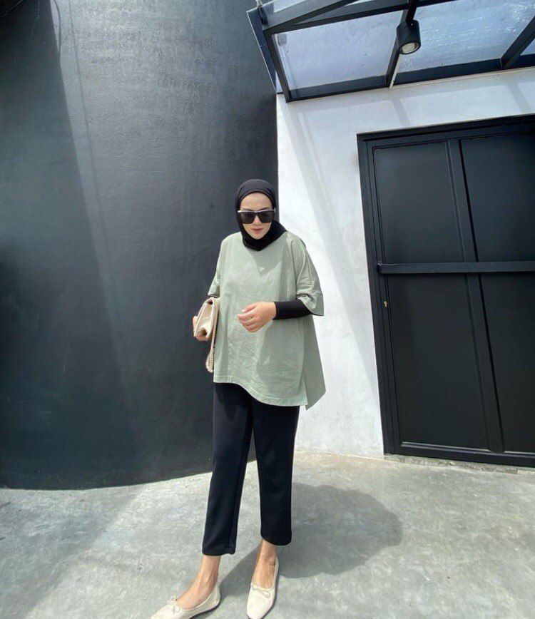 10 Ide Padu Padan Outfit Nuansa Hijau ala Ashry Rizqky, Matchy!