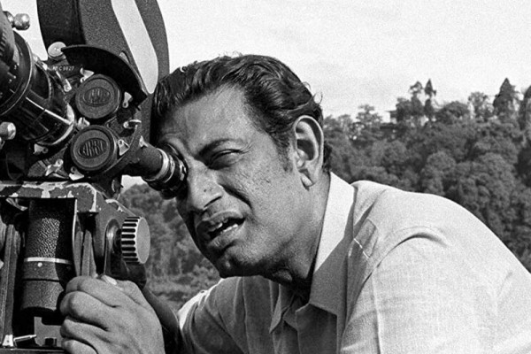 7 Film Satyajit Ray, Sutradara Legendaris Sinema Bengali