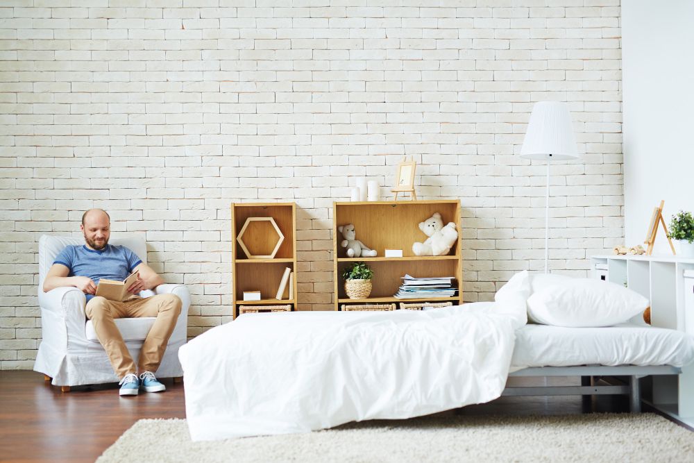 9 Inspirasi Desain Kamar Tidur dengan Single Bed, Minimalis!