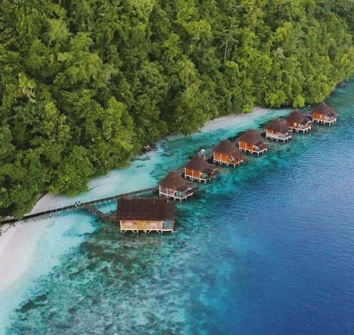 10 Pantai Cantik Di Maluku, Keindahannya Bikin Terkesima!