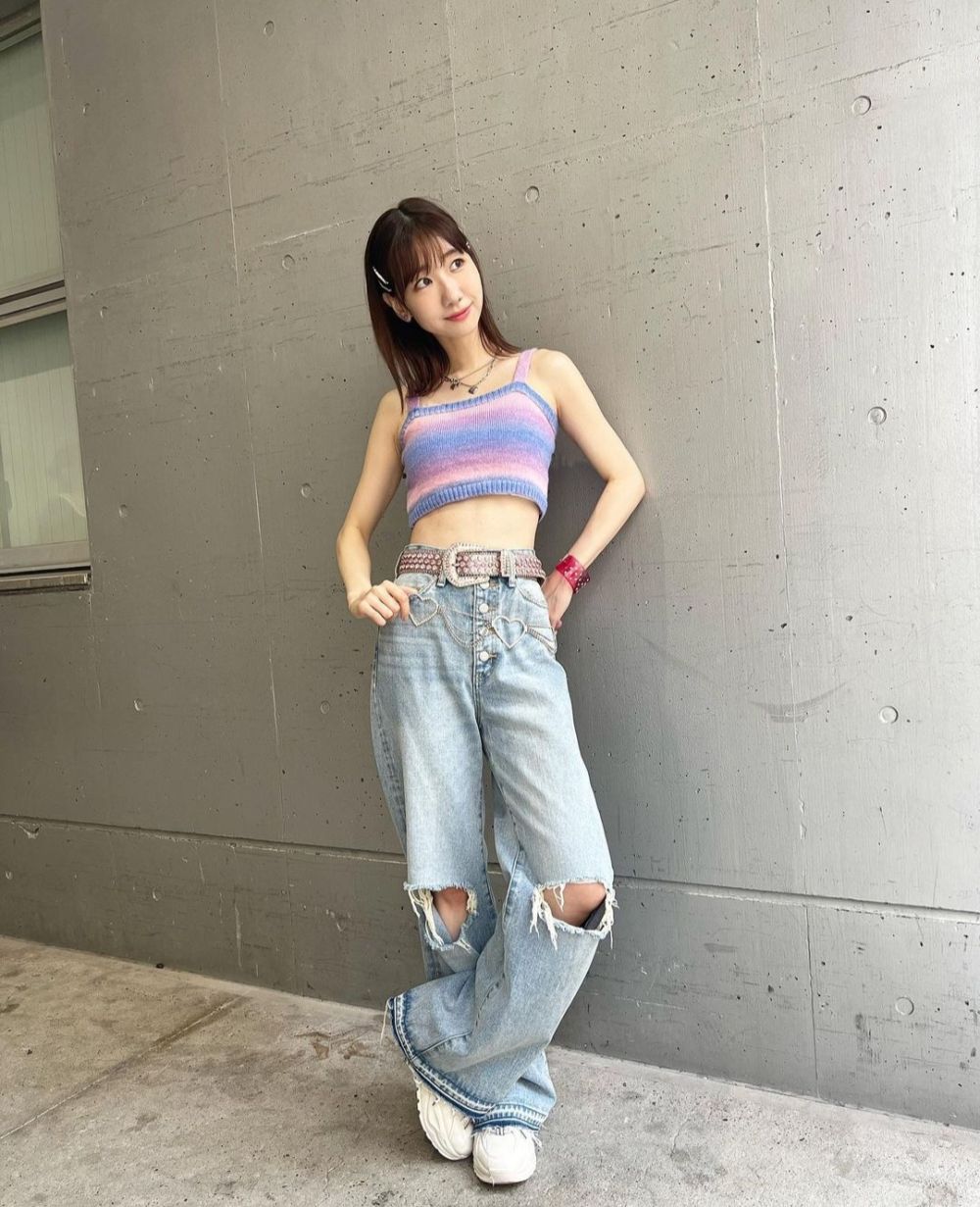 10 Inspirasi OOTD Bergaya Comfy ala Yuki Kashiwagi, Mudah Disontek Nih