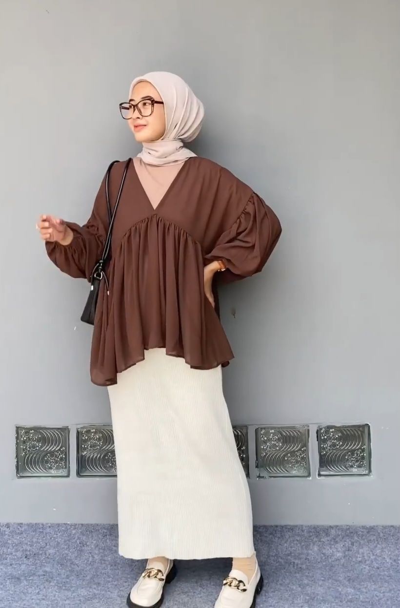 11 Ide Outfit Buka Bersama Nuansa Earth Tone