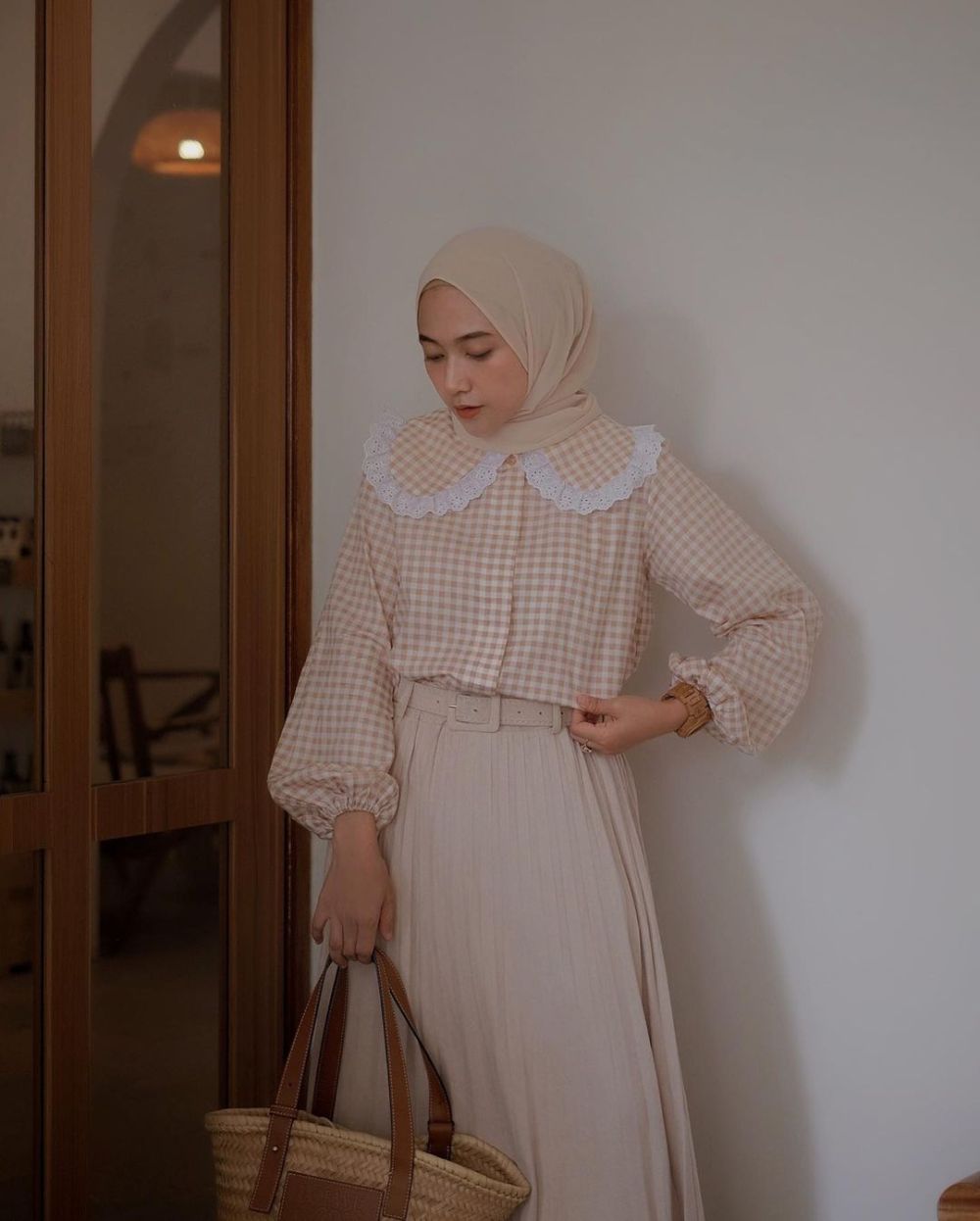 10 Ide OOTD Hijab Simpel dan Membumi ala Nisa Cookie