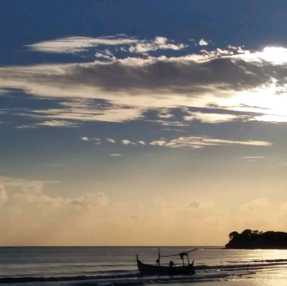 Pantai Slopeng Sumenep: Informasi Lokasi, Rute, dan Tips Liburan