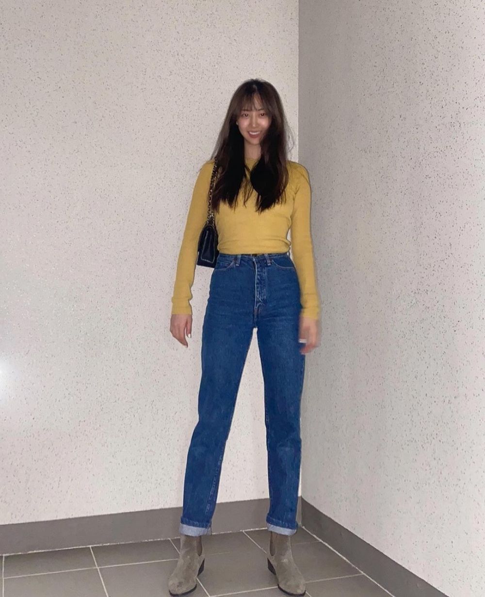 9 Mix and Match Celana Jeans ala Kim Da Som, Simpel dan Stylish
