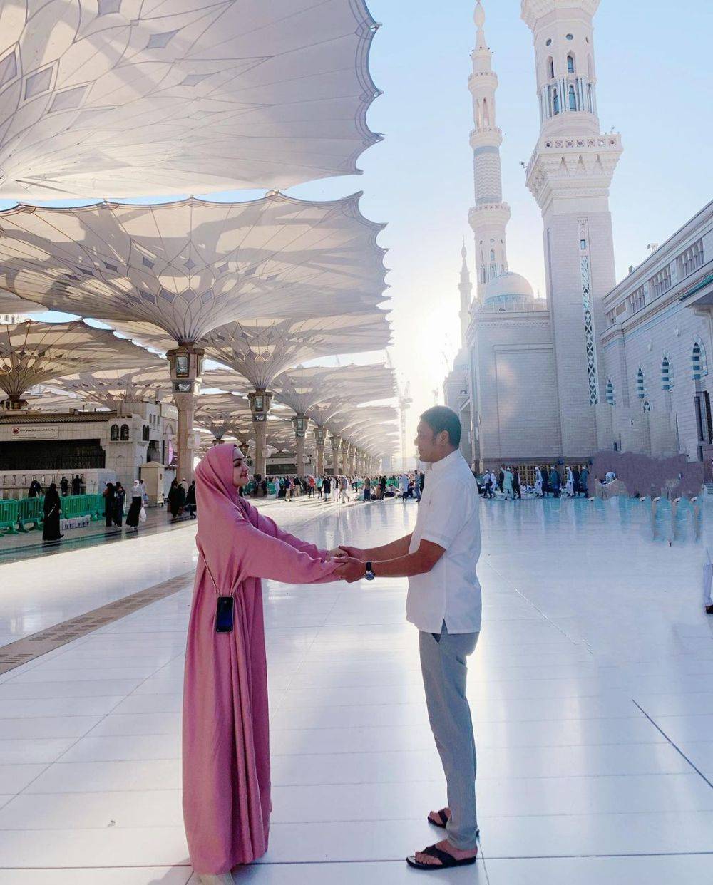 9 Momen Teuku Rafly Dan Nurah Syahrifah Umrah