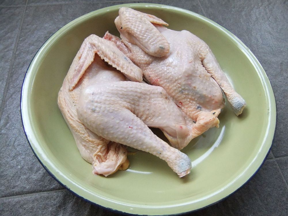 H-1 Lebaran Topat, Harga Daging Ayam  Melonjak Naik