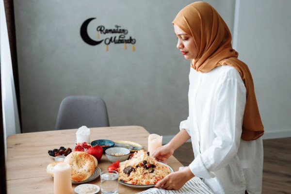 Jenis Makanan yang Sebaiknya Dihindari setelah Berpuasa